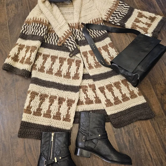 Vintage 100% Merino wool hand knitted sweater coat. - Picture 3 of 4